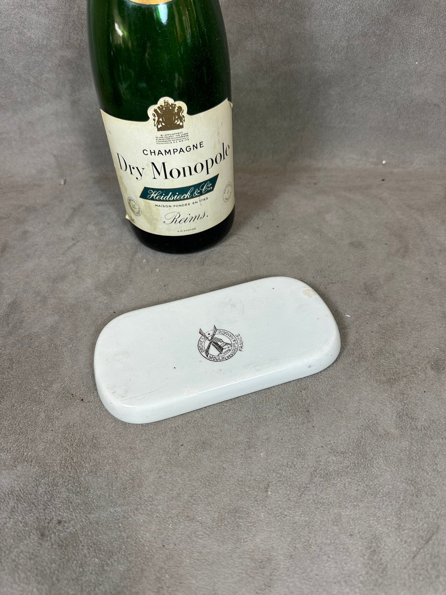 Werbe-Aschenbecher aus Steingut Moulins des Loups, Champagner Monopole Heidsieck, Baccarat Chemin de Fer Spiel, Made in France, Vintage 1980