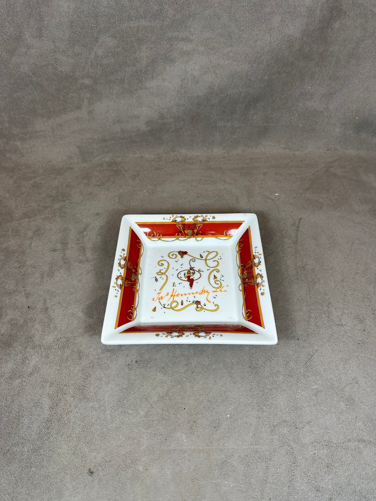 RARE Magnificent Hennessy cognac ashtray in vintage porcelain Made in France