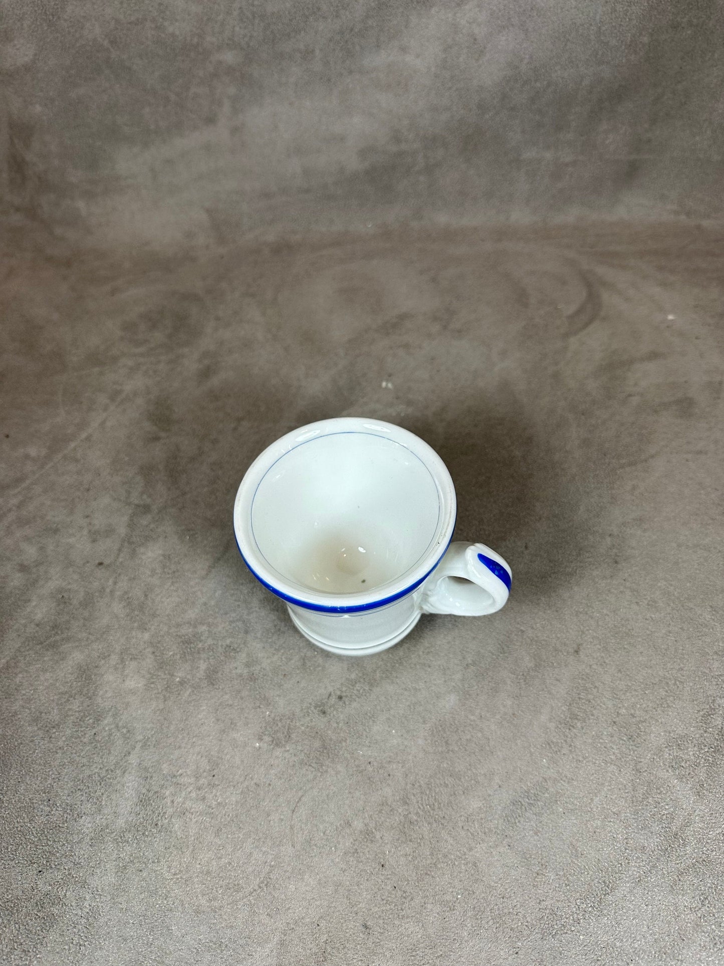 Tasse Brulot ancienne en faience blanche et bleu vintage Made in France Années 1920