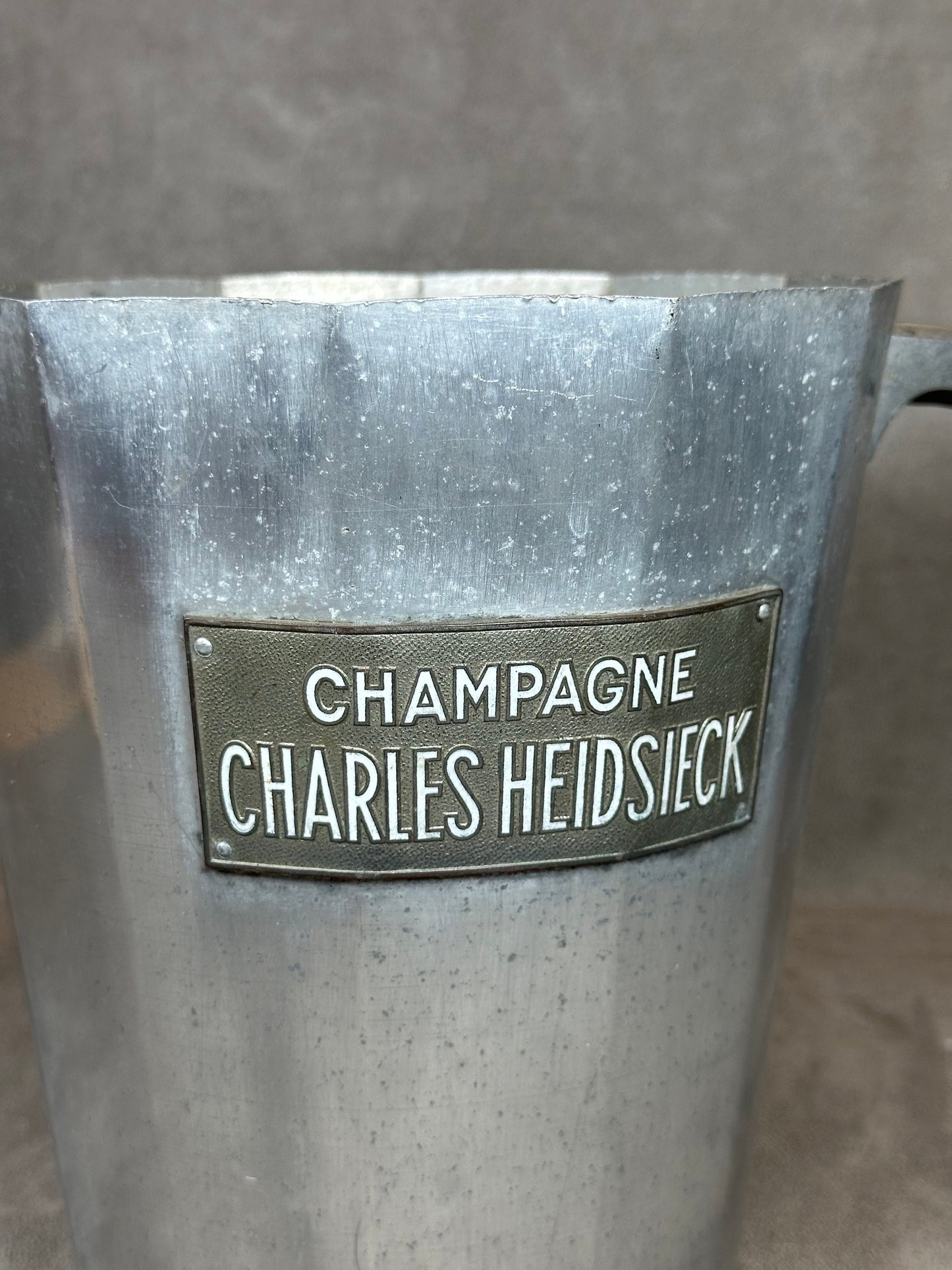 VERY RARE Magnifique seau à champagne vintage Charles Heidsieck en métal Années 1900