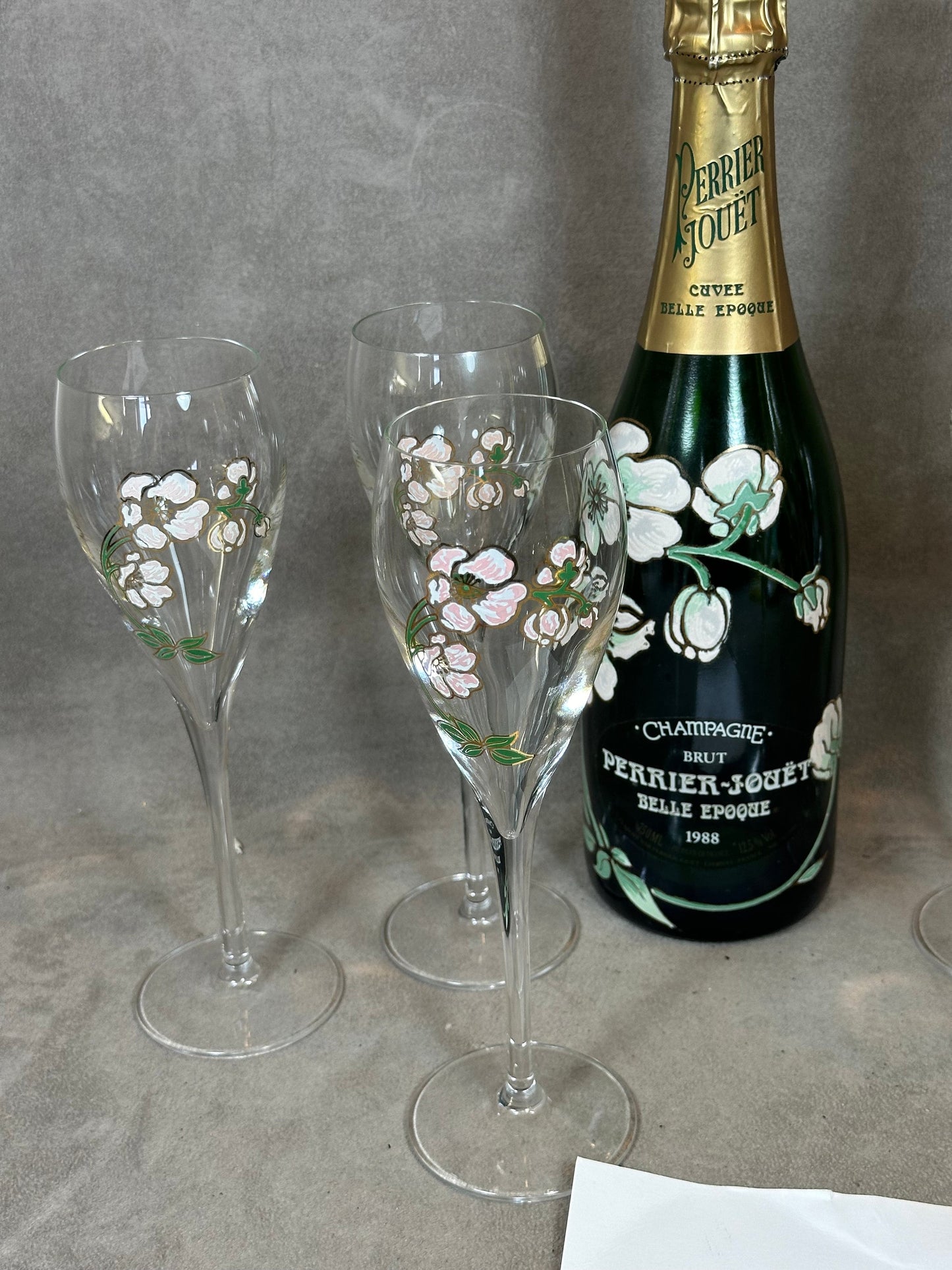 RARE Lot of 6 Perrier-Jouet Belle Epoque glass flutes hand painted with anemone decoration by Emile Gallé Perrier-Jouët 1970s