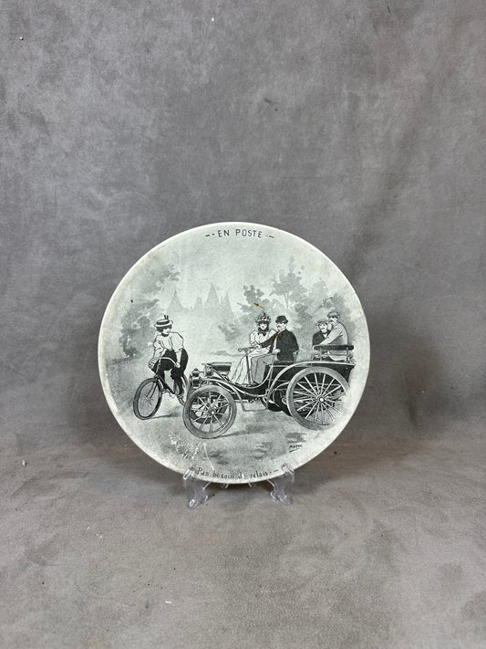 Ancienne assiette en faïence de Sarreguemines UC Sur le thème du Vélo Série illustrée par H.Gray En Poste - Pas besoin de relais
