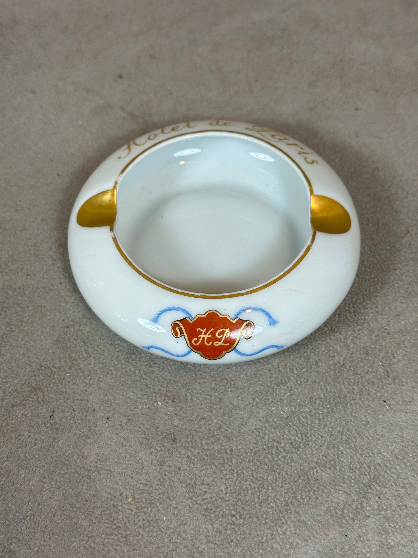 RARE Cendrier Hotel de Paris en porcelaine par Haviland Limoges vintage Made in France 1950