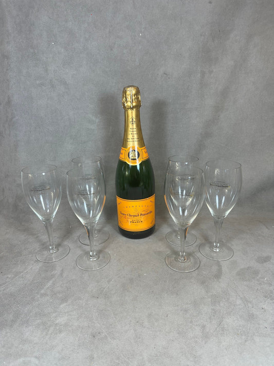 RARE 6 Vintage Veuve Clicquot Ponsardin Glass Flutes in their original box 1960