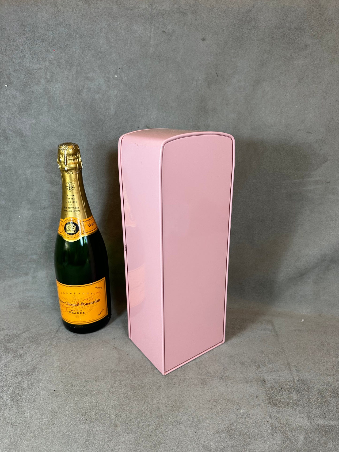 SELTENER Veuve Clicquot rosa SMEG Kühlschrank für Champagnerflasche Veuve Clicquot Box, Champagner Geschenk Made in France