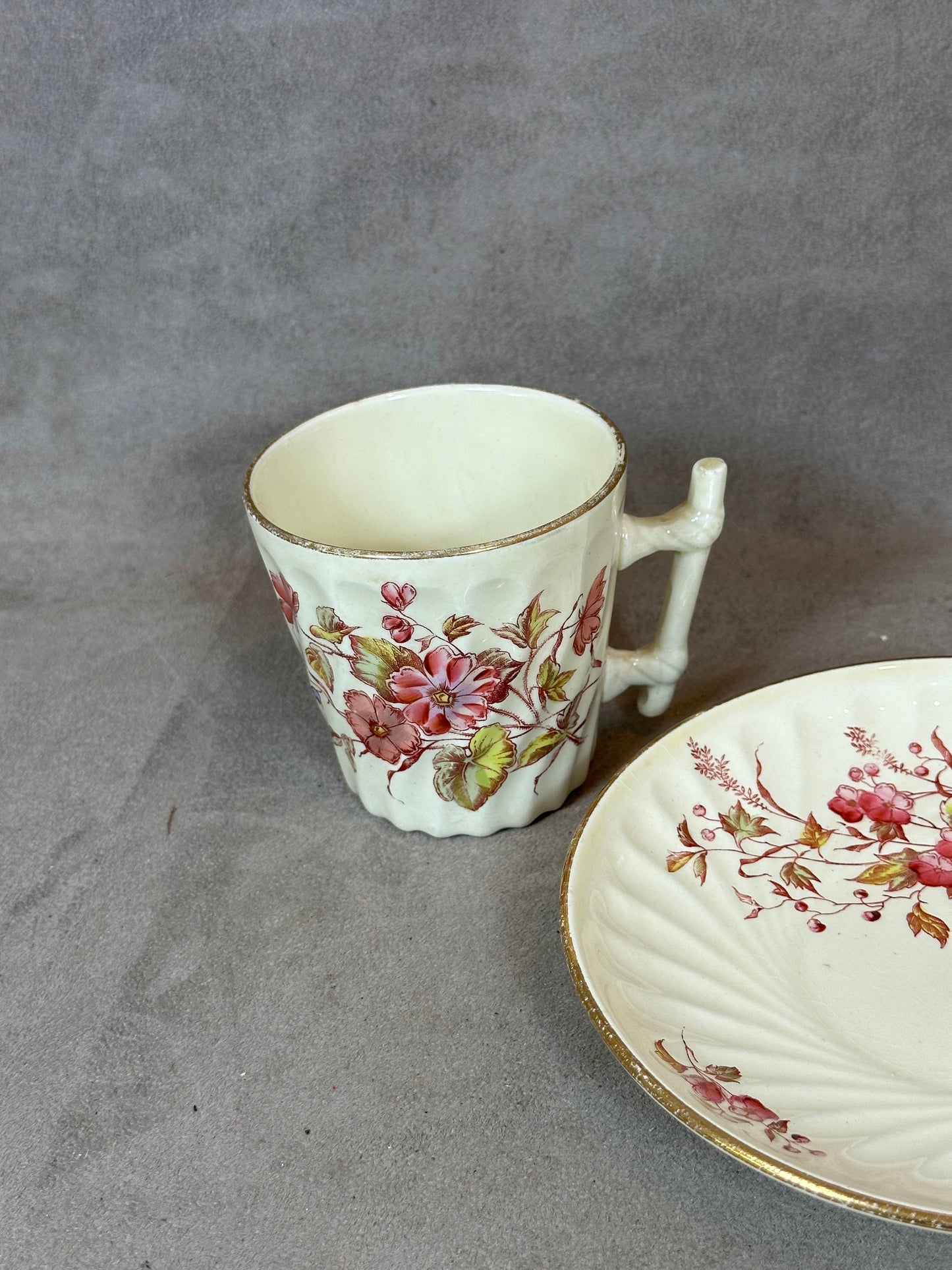 Pretty ceramic coffee mug Société Céramique Maestricht Made in Holland vintage