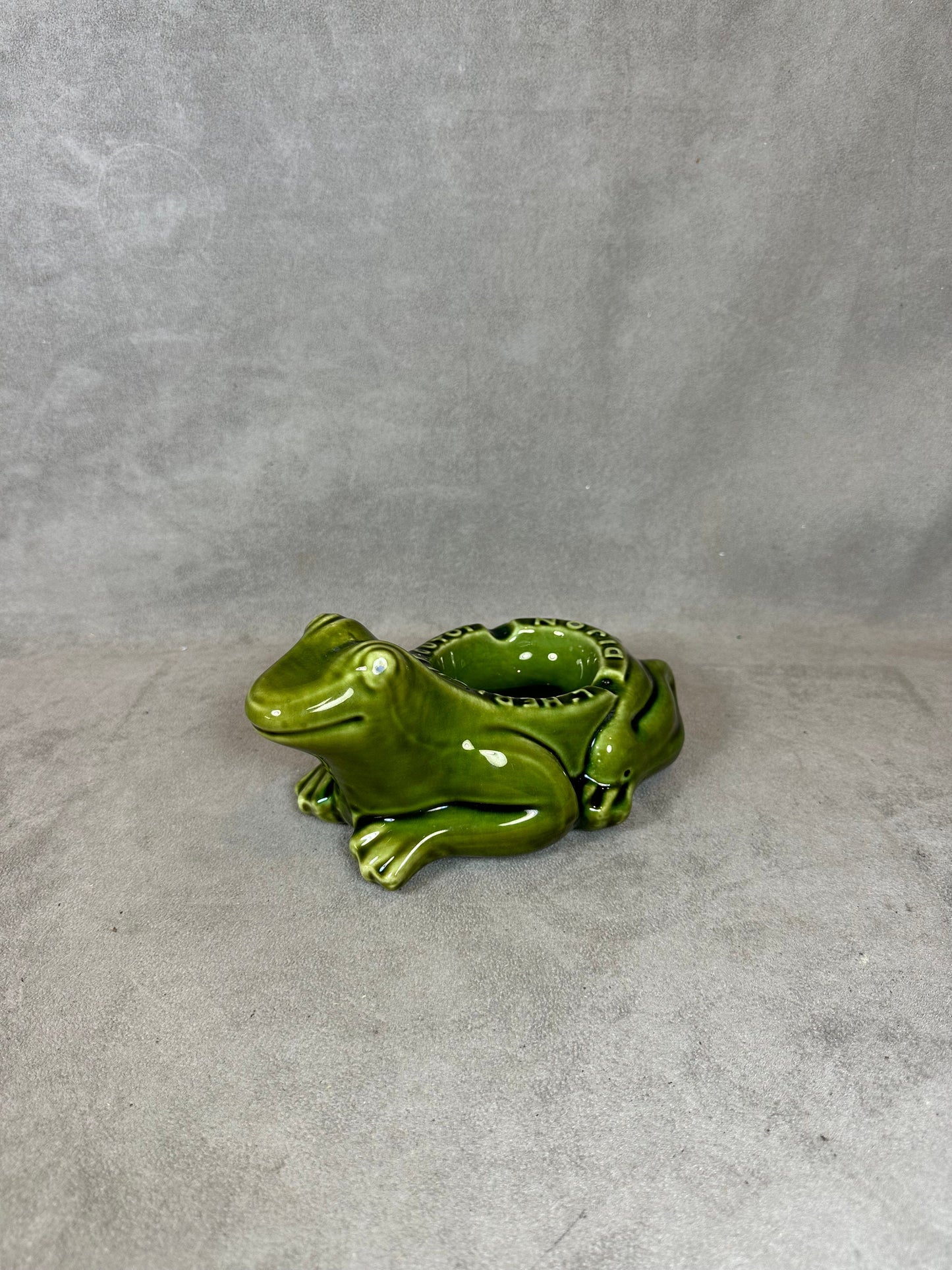 RARE L'Heritier Guyot ashtray in the shape of a frog in vintage green ceramic Made in France