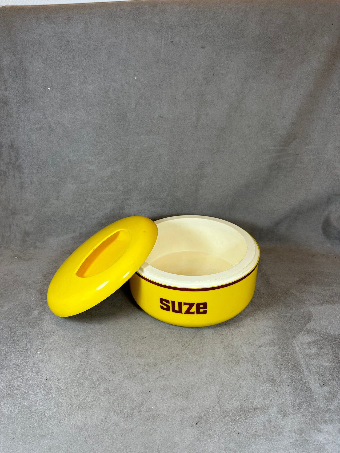 RARE Seau à glaçons en plastique jaune Suze vintage 1970