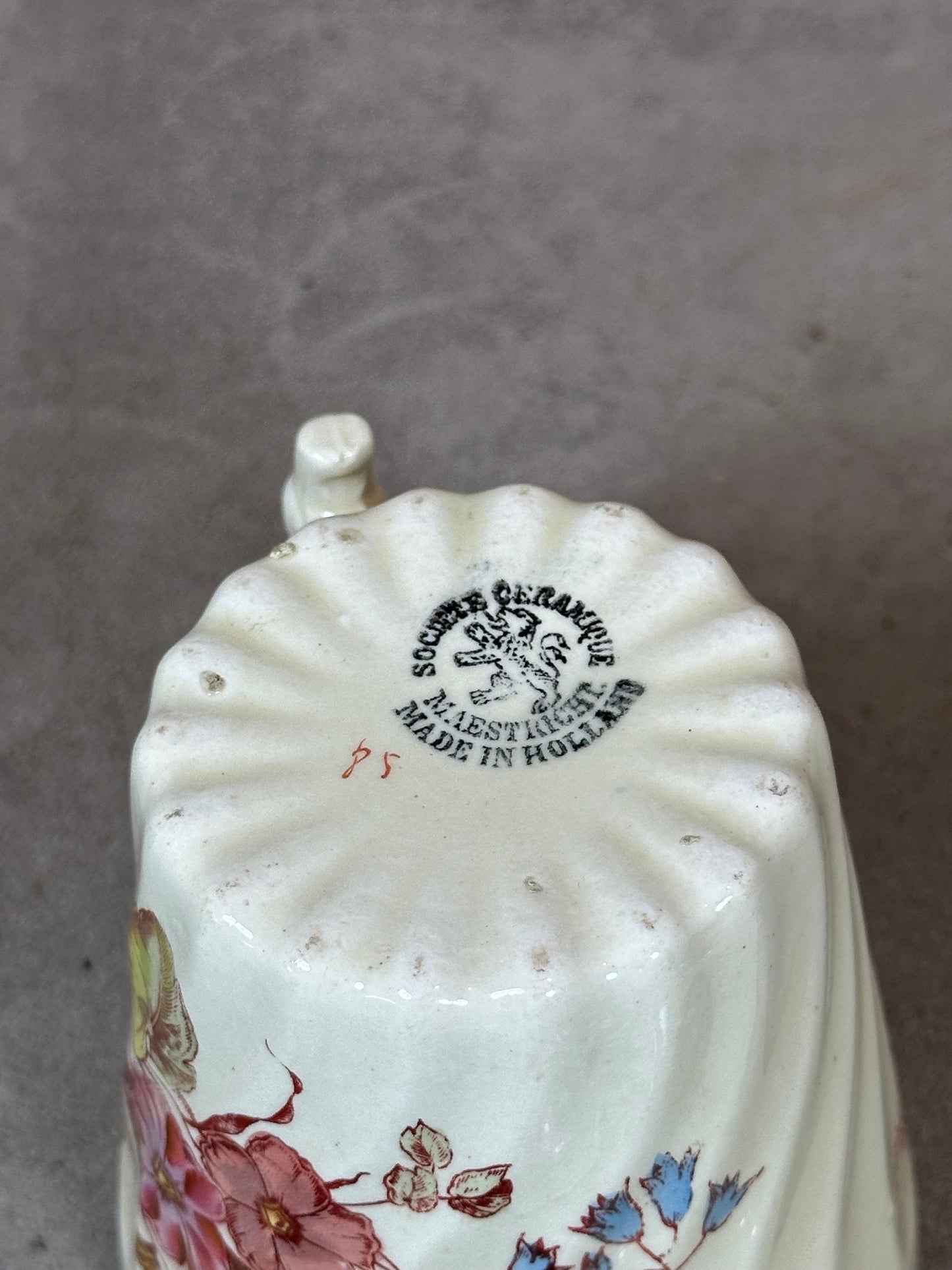 Pretty ceramic coffee mug Société Céramique Maestricht Made in Holland vintage