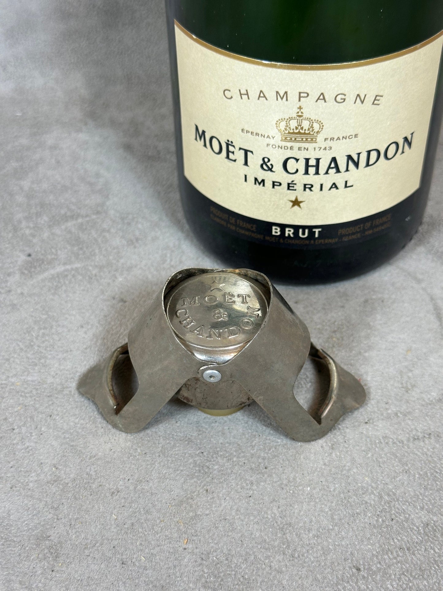 Möet &amp; Chandon Vintage-Champagnerkorken aus Metall