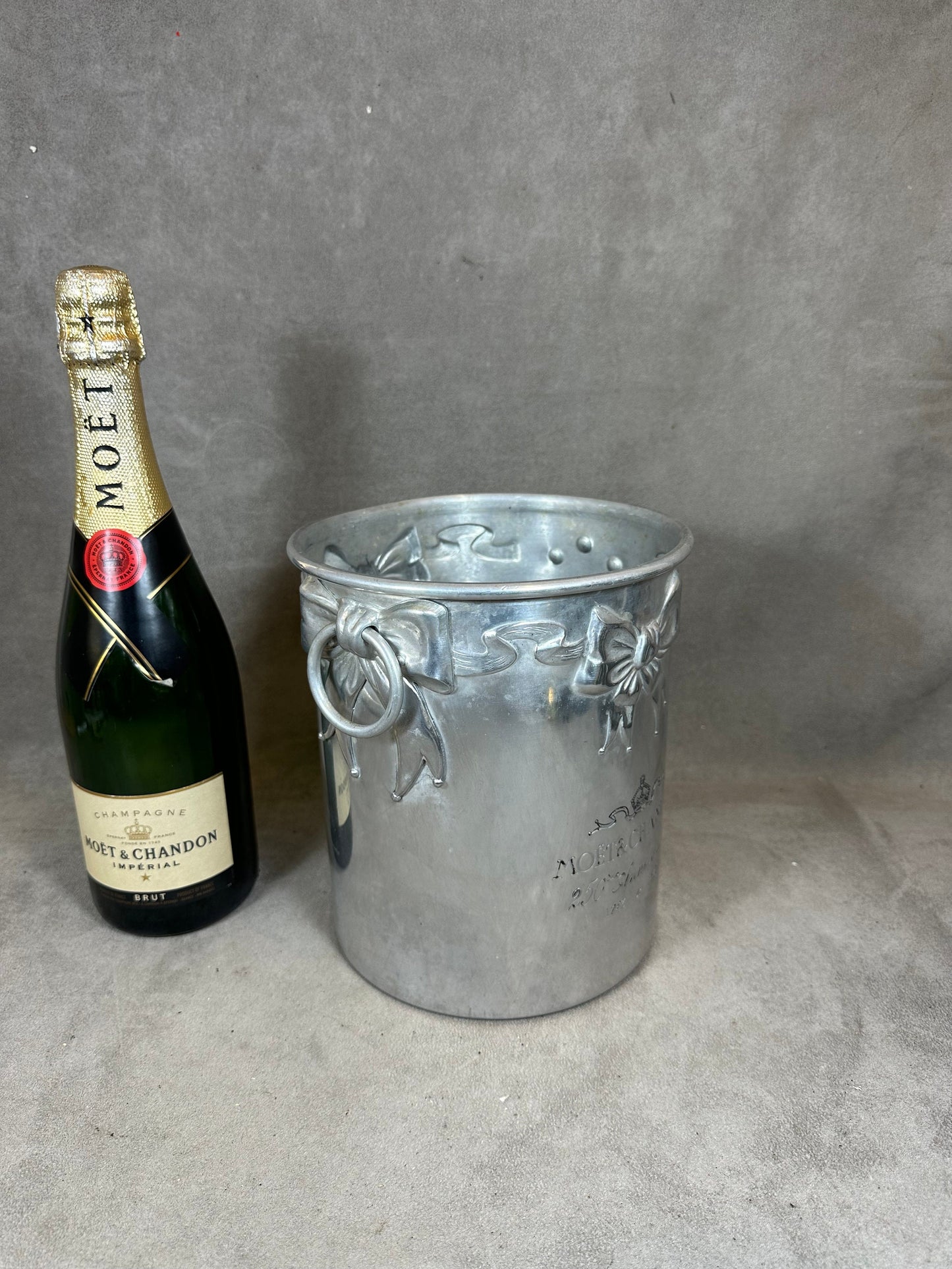 VERY RARE Seau à champagne en aluminium Möet & Chandon edition spéciale 250ème Anniversaire vintage 1970 Made in France