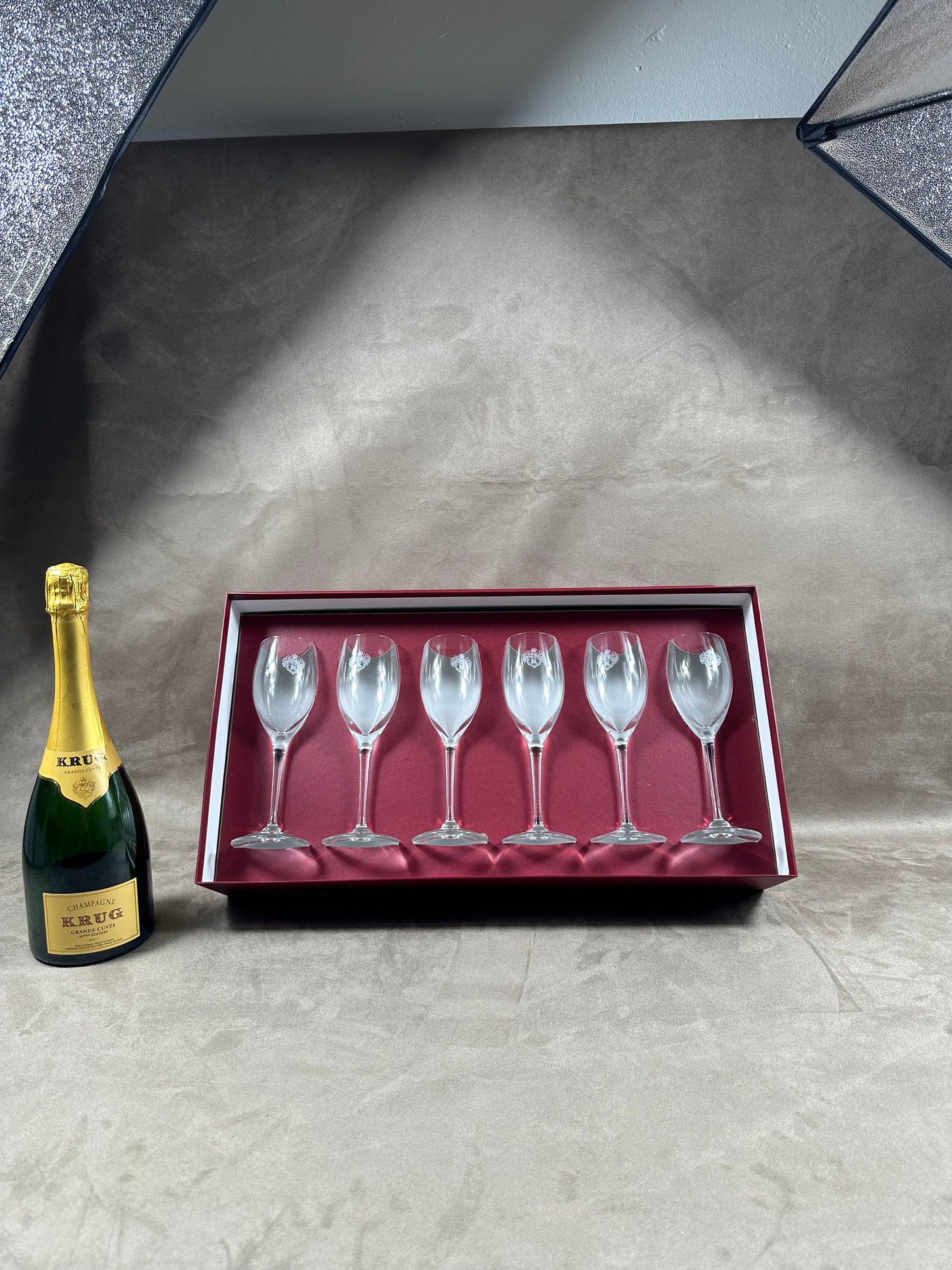 RARE Lot de 6 Flûtes Champagne KRUG dans leur coffret  vintage en cristal