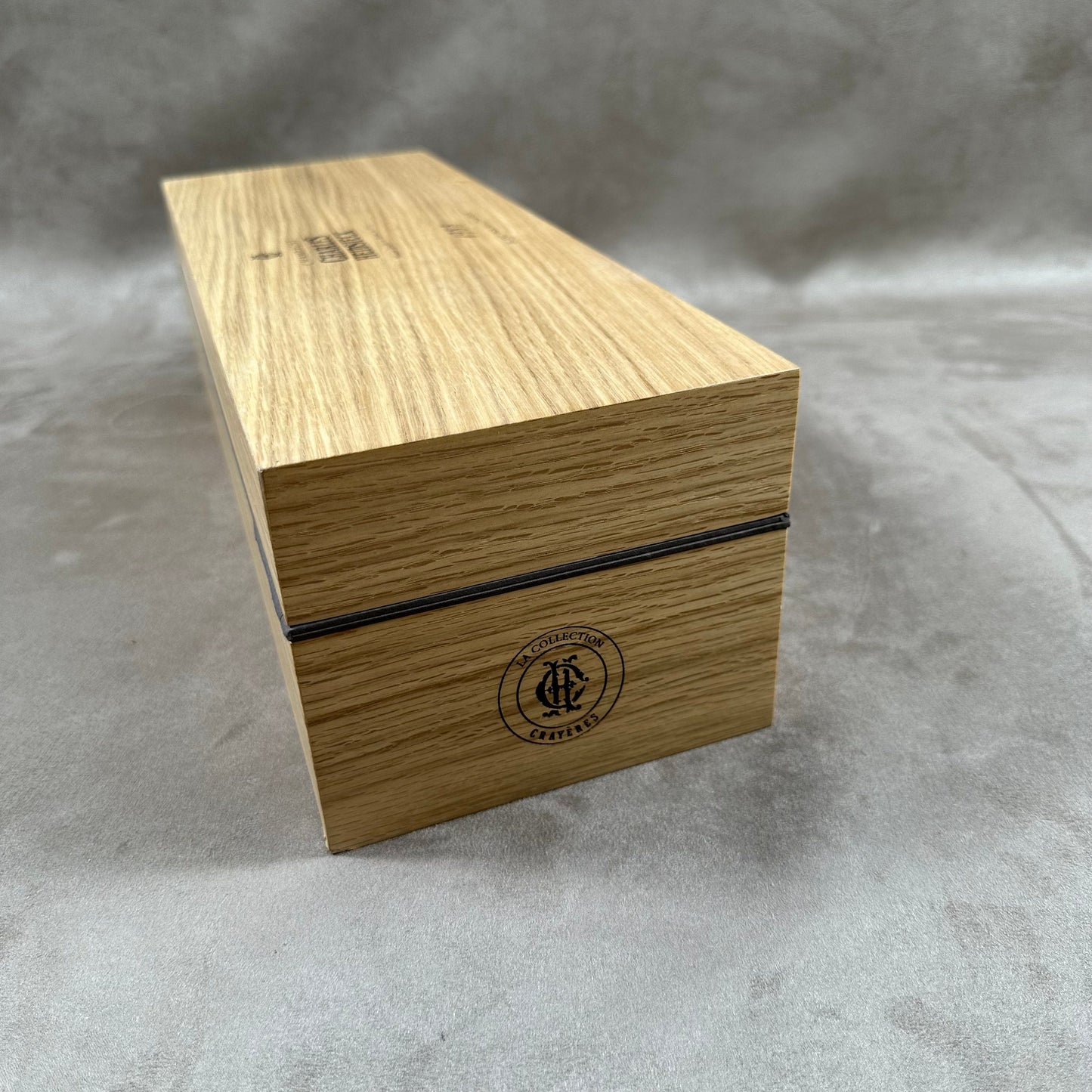 Caisse en bois pour  bouteilles de champagne Charles Heidsieck Blanc des Millénaires  Made in France Années 1980