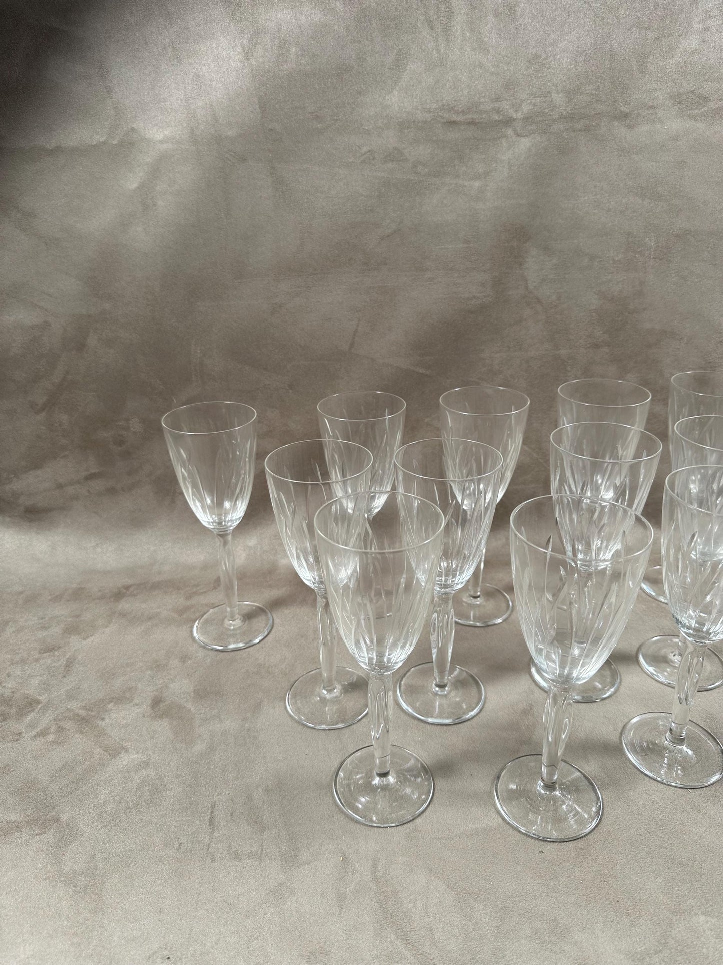 VERY RARE Magnificent set of 12 DAUM crystal glasses, vintage Suroy model with original box Made in France 1960s