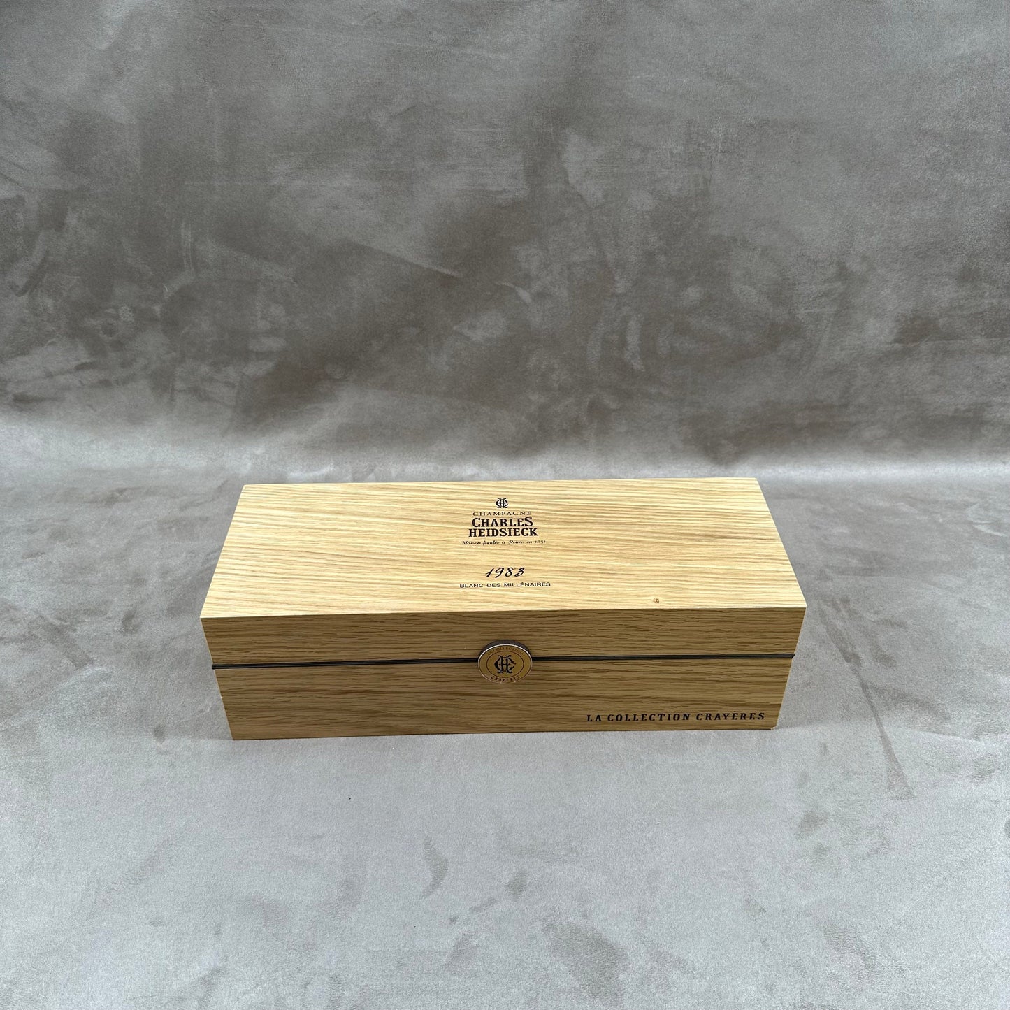 Caisse en bois pour  bouteilles de champagne Charles Heidsieck Blanc des Millénaires  Made in France Années 1980