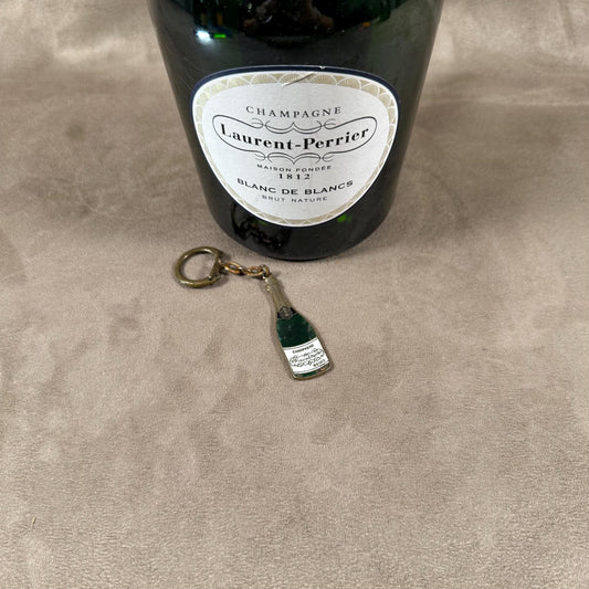 Porte clés Laurent-Perrier en forme de bouteille de champagne vintage   Made in France Années 1980