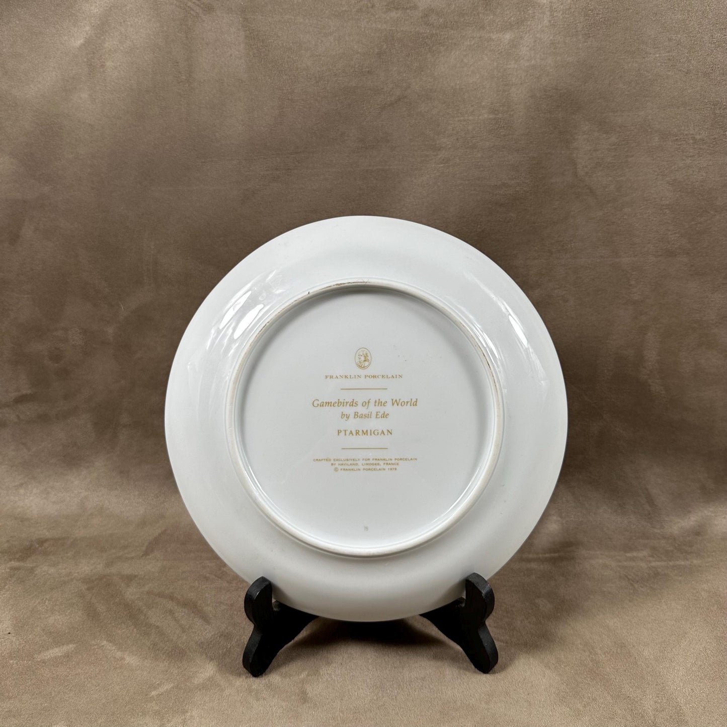 Beautiful decorative plate "Gamebird of the World" by Basil Ede made by Haviland in Limoges porcelain for Franklin Porcelain 1979