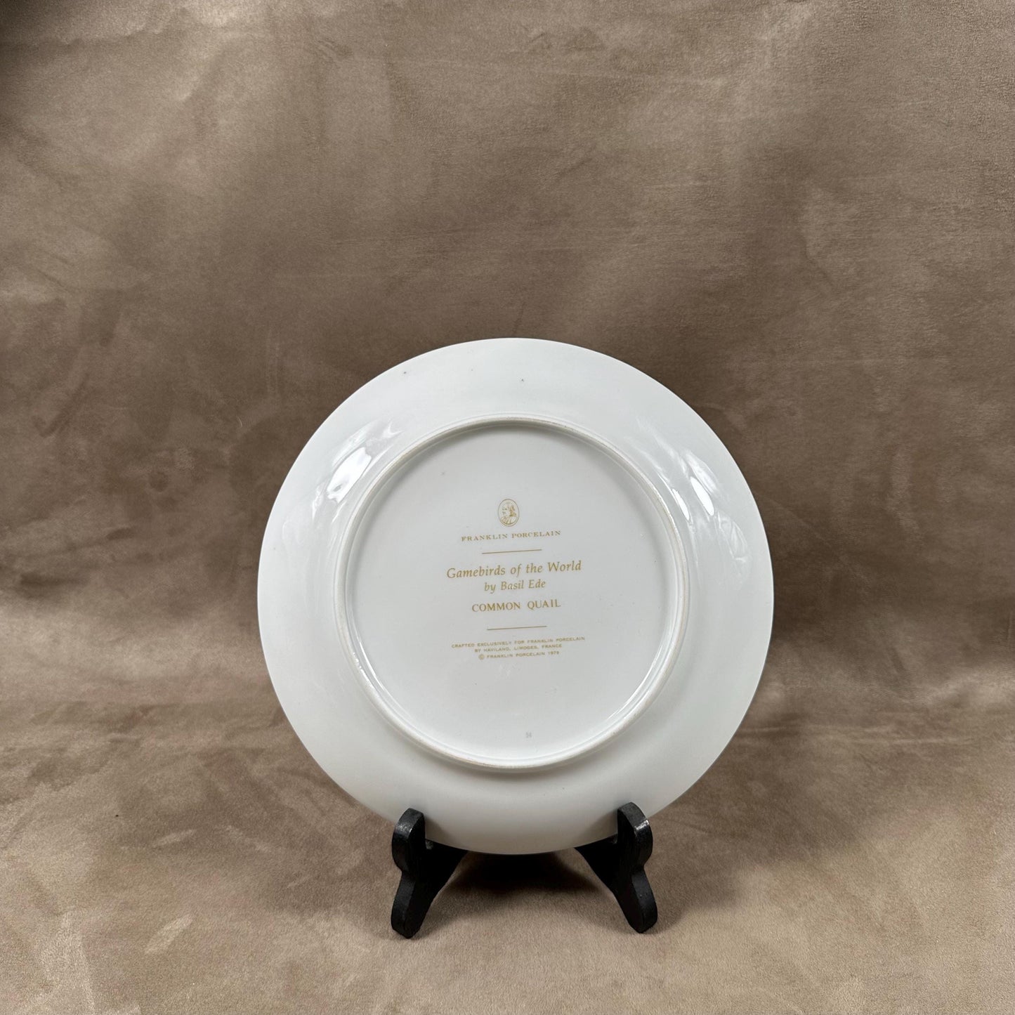 Beautiful decorative plate "Gamebird of the World" by Basil Ede made by Haviland in Limoges porcelain for Franklin Porcelain 1979