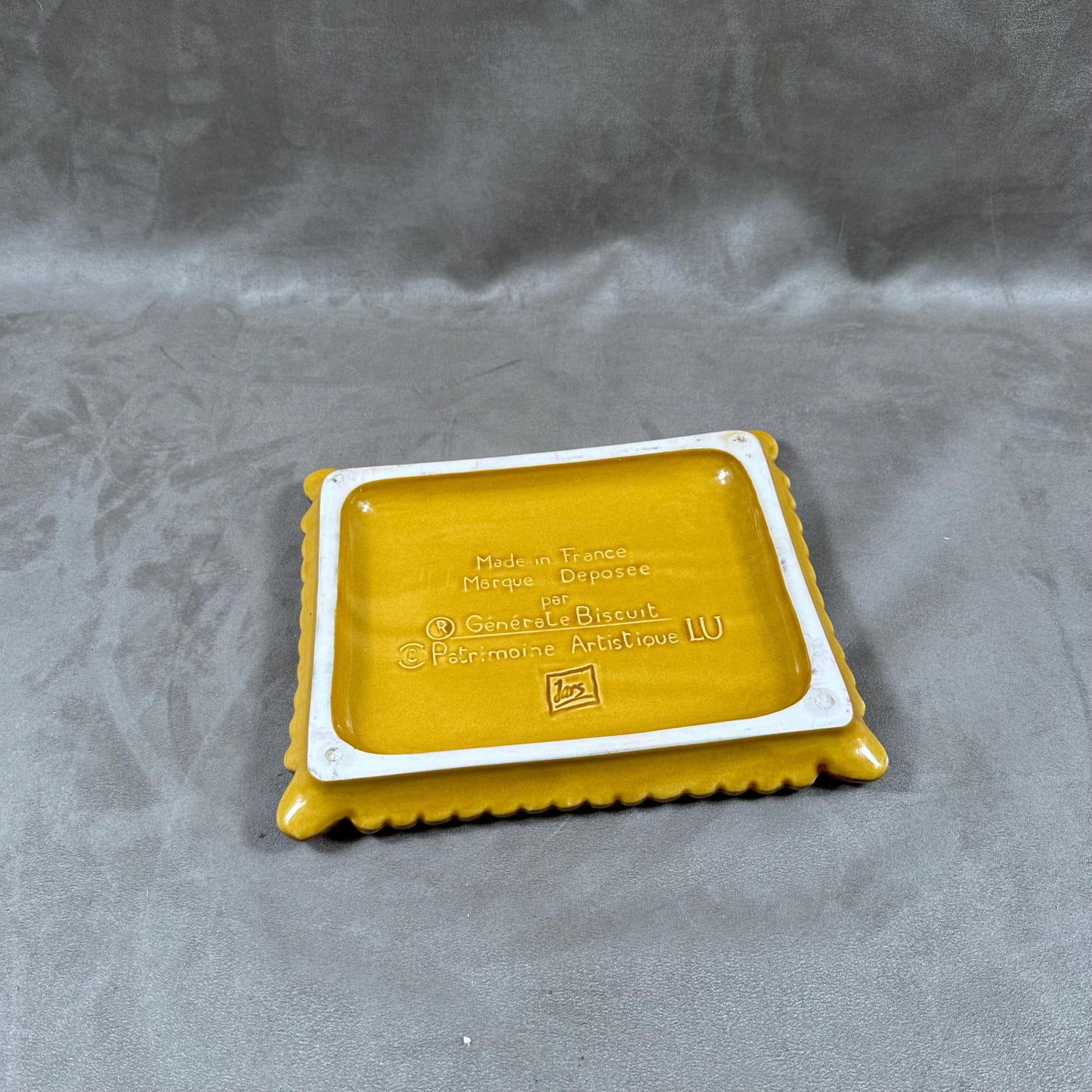 RARE LU biscuit-shaped ceramic trivet Original model Made in France 1980