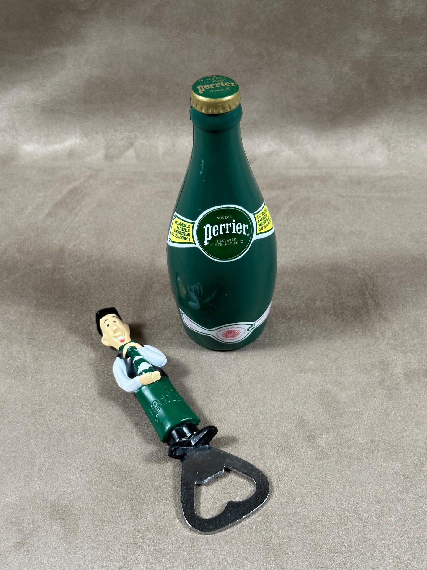 Set of 2 Perrier plastic bottle openers with bottle and waiter decoration Made in France 1980s