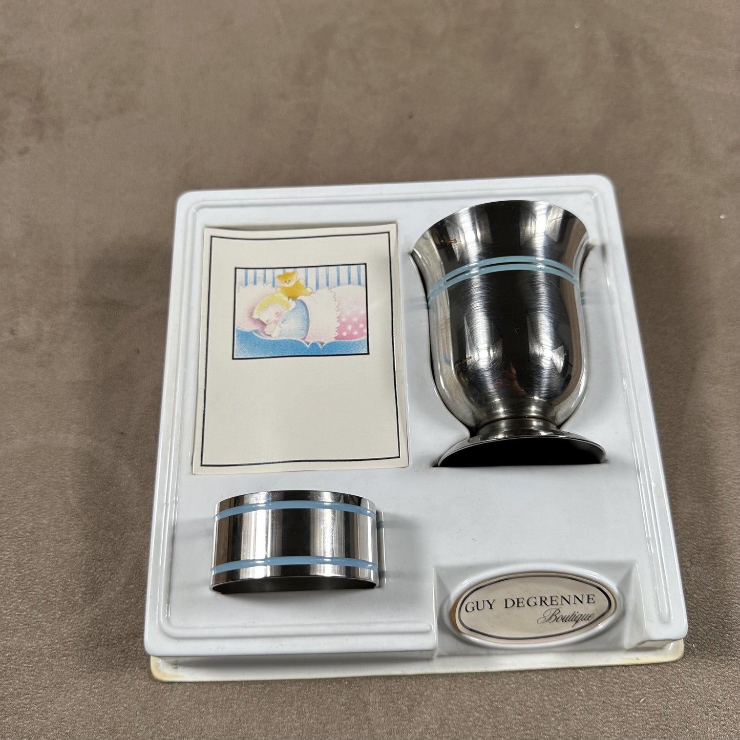 Set de baptême en écrin avec timbale et rond de serviette Guy Degrenne en Inox massif 18/10  Made in France 1970's