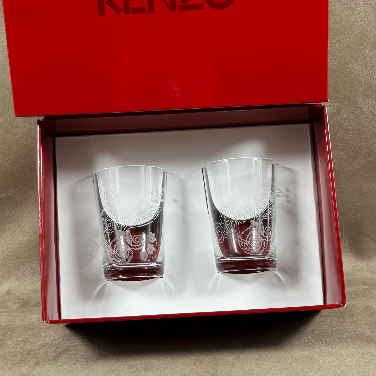 VERY RARE Magnificent box of 2 engraved KENZO glasses, Akiko model, transparent vintage Made in France