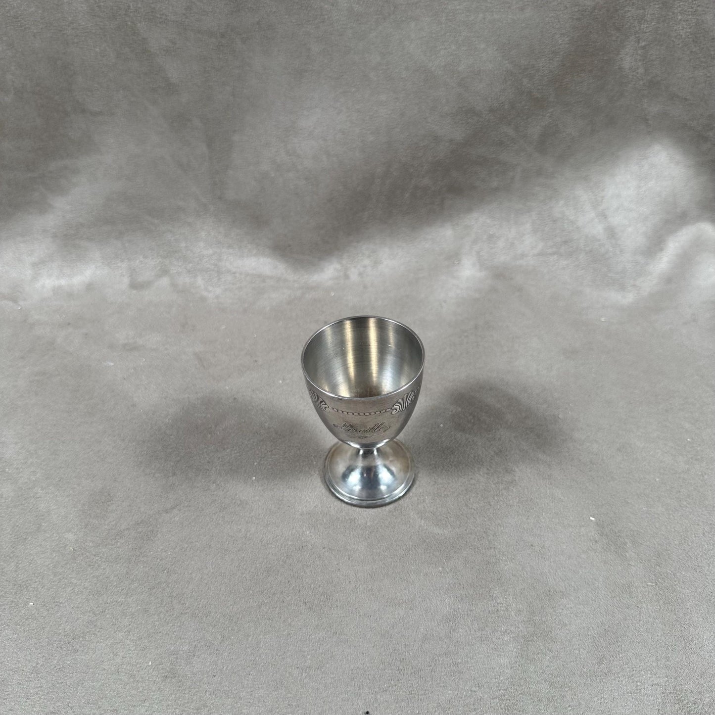 Silver metal egg cups engraved "Mireille" signed Alfenide Made in France 1960