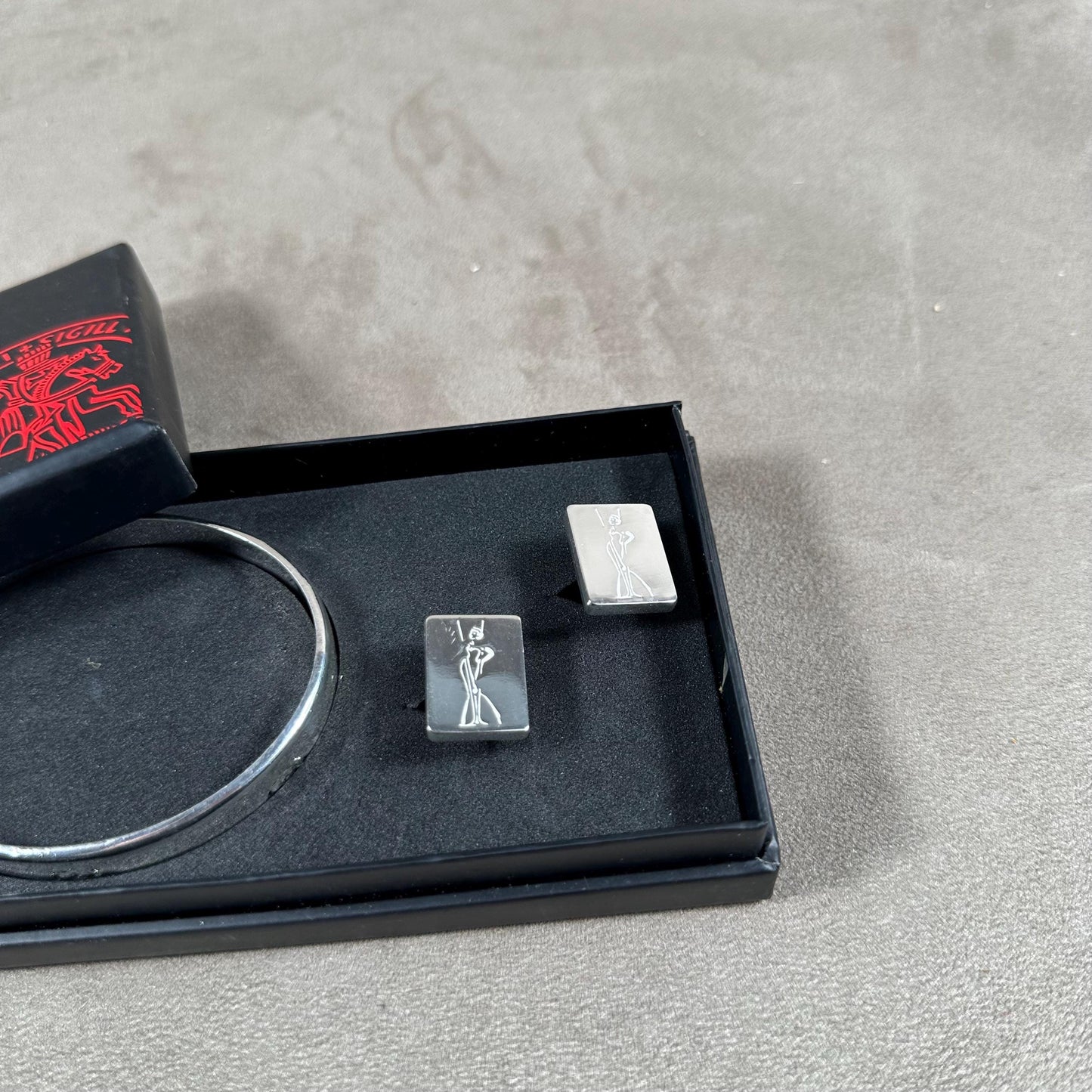 Set Champagne Taittinger paire de Bouton de manchette et bracelet en acier en écrin Made in France