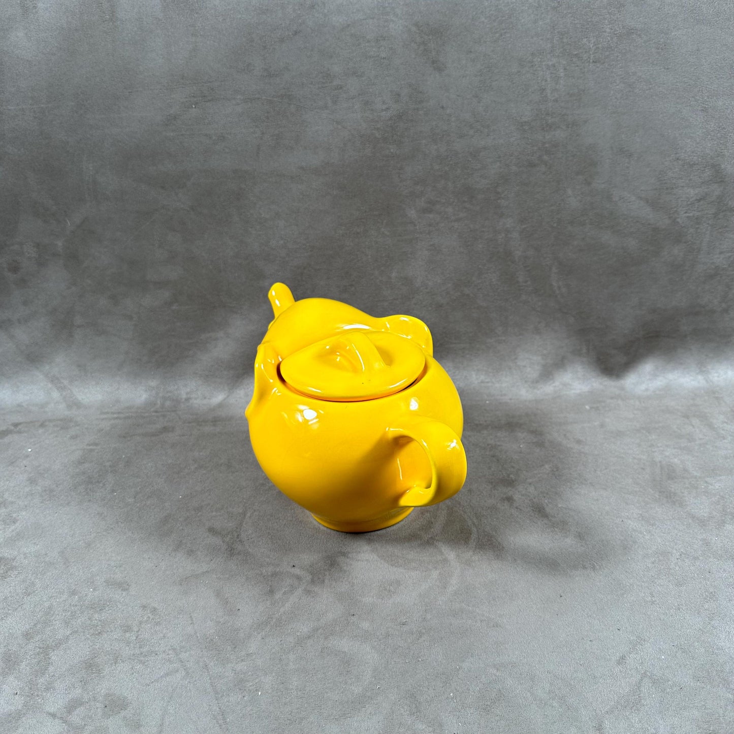 Théière en céramique jaune en forme d'éléphant Made in France