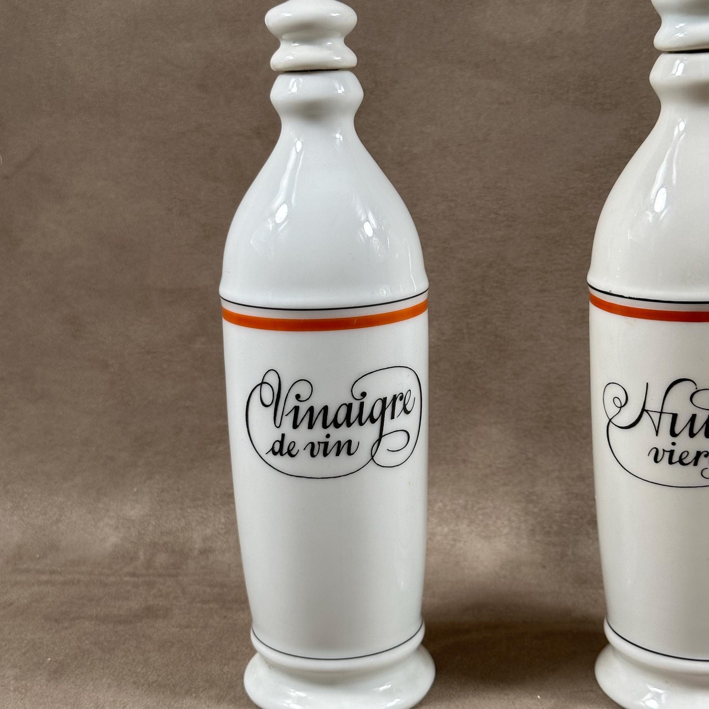Set of 2 bottles for oil and vinegar in Auteuil Porcelain, Bistrot line, Made in France