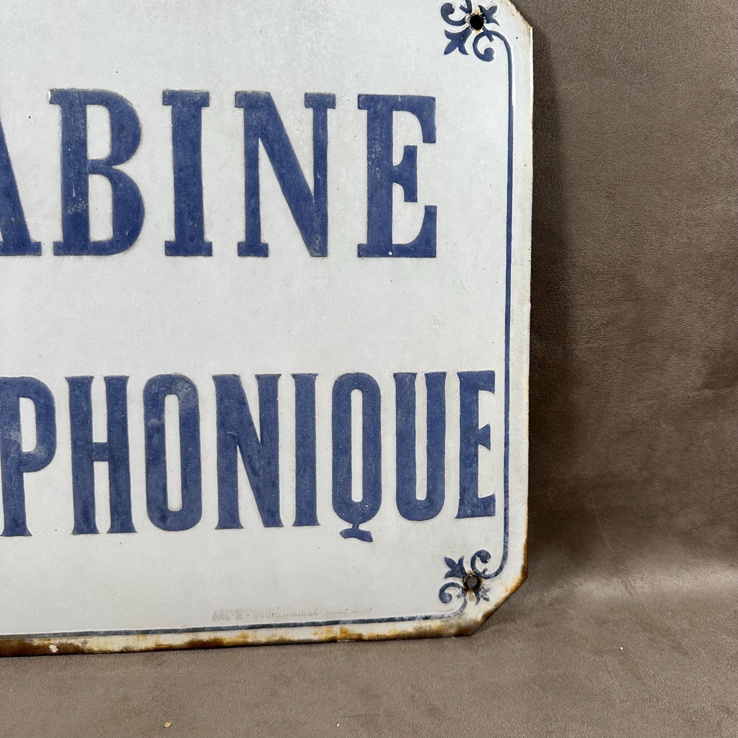 RARE Plaque émaillée " Cabine Téléphonique" vintage en tôle émaillée blanche et bleue . Made in France 1900