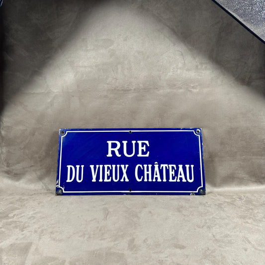 VERY RARE Plaque de rue de ville française " Rue du Vieux Château " vintage en tôle émaillée bleue . Made in France 1900