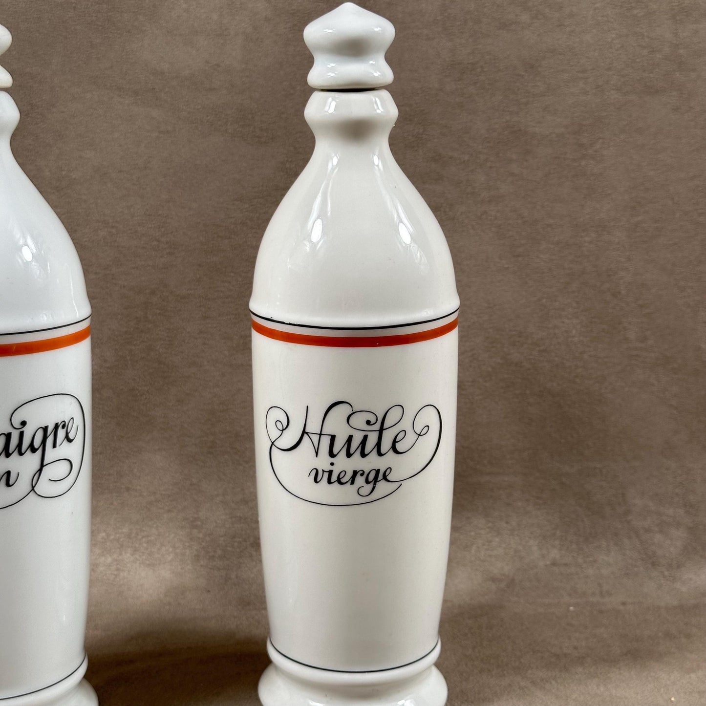 Set of 2 bottles for oil and vinegar in Auteuil Porcelain, Bistrot line, Made in France