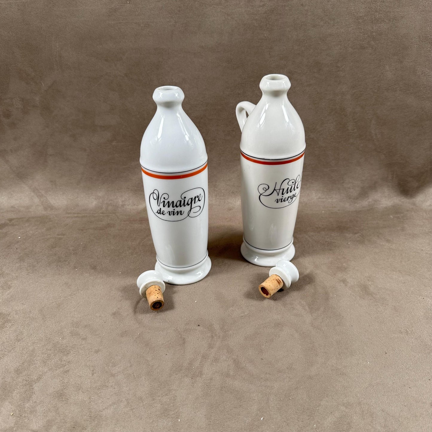 Set of 2 bottles for oil and vinegar in Auteuil Porcelain, Bistrot line, Made in France