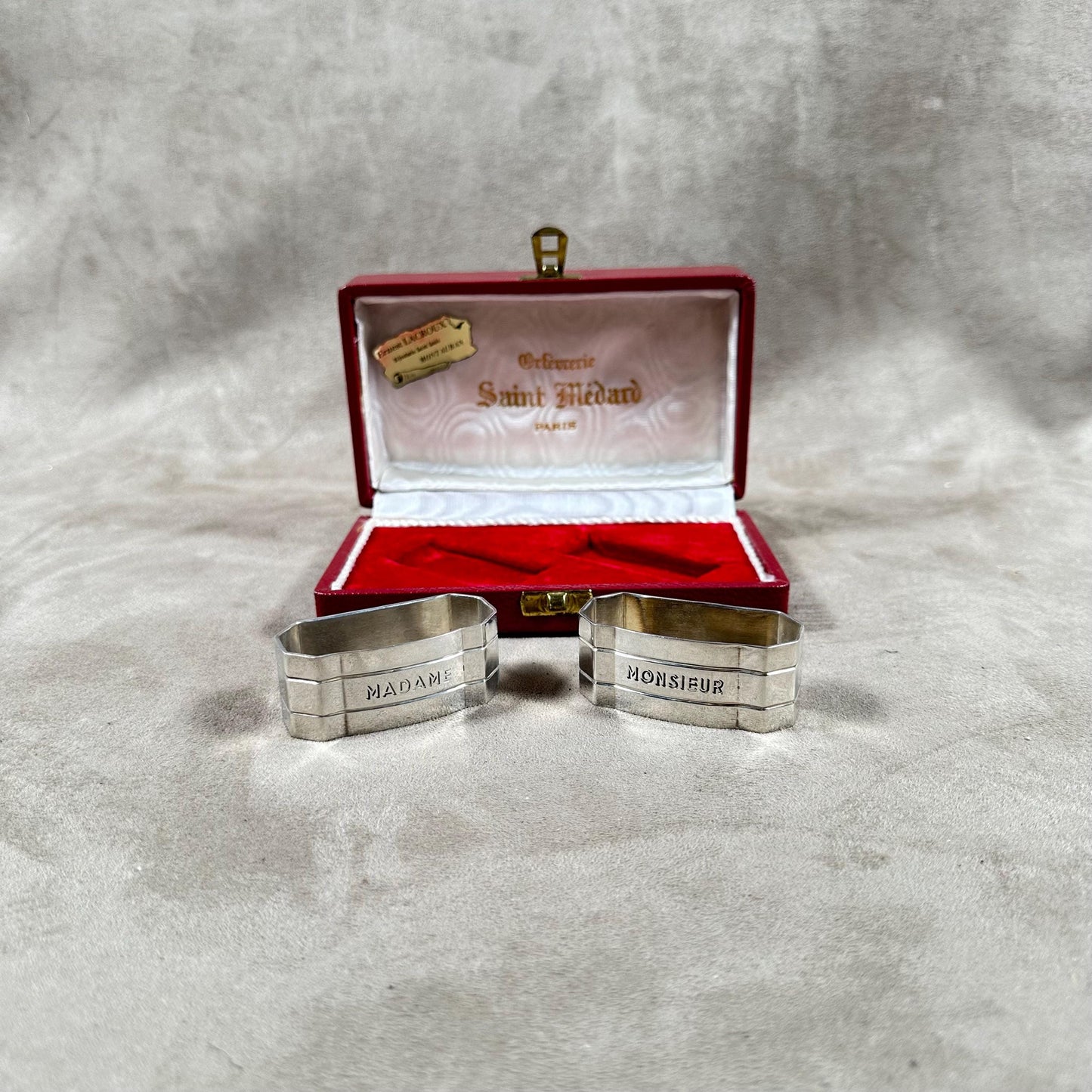 Set of 2 Saint Medard napkin rings in silver metal Monsieur Madame vintage couple romantic wedding gift 1900