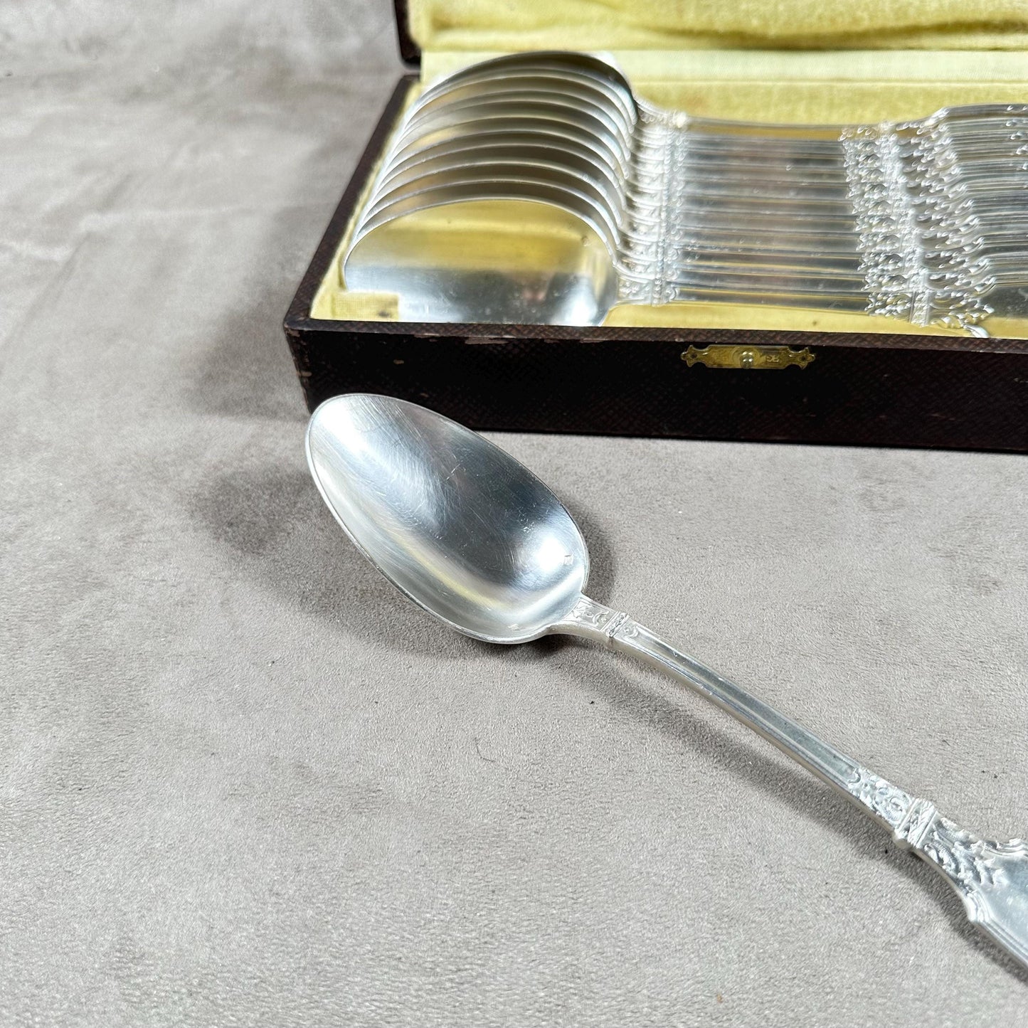 RARE Set of 12 magnificent Ravinet et Compagnie soup spoons in silver plated metal in box Made in France 1912