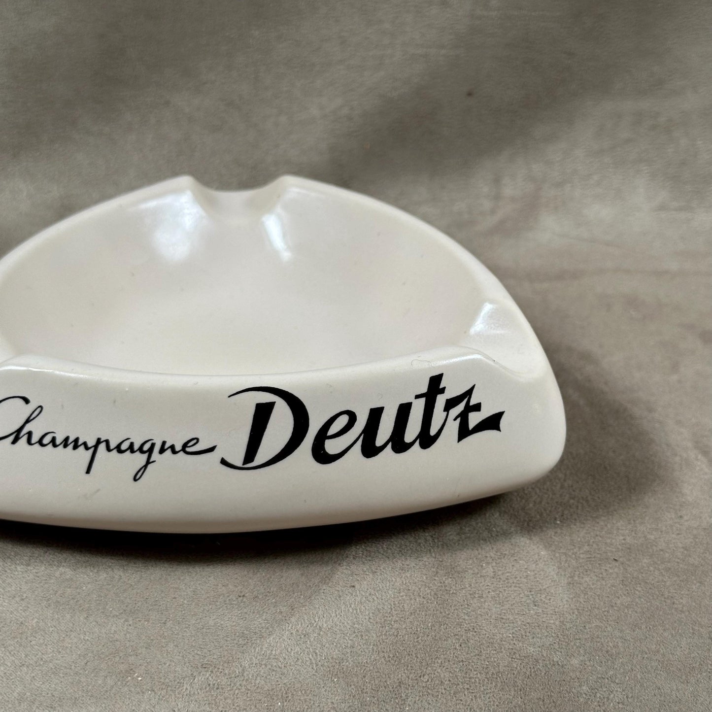 Cendrier vintage champagne Deutz faïence beige Made in France  Années 1950