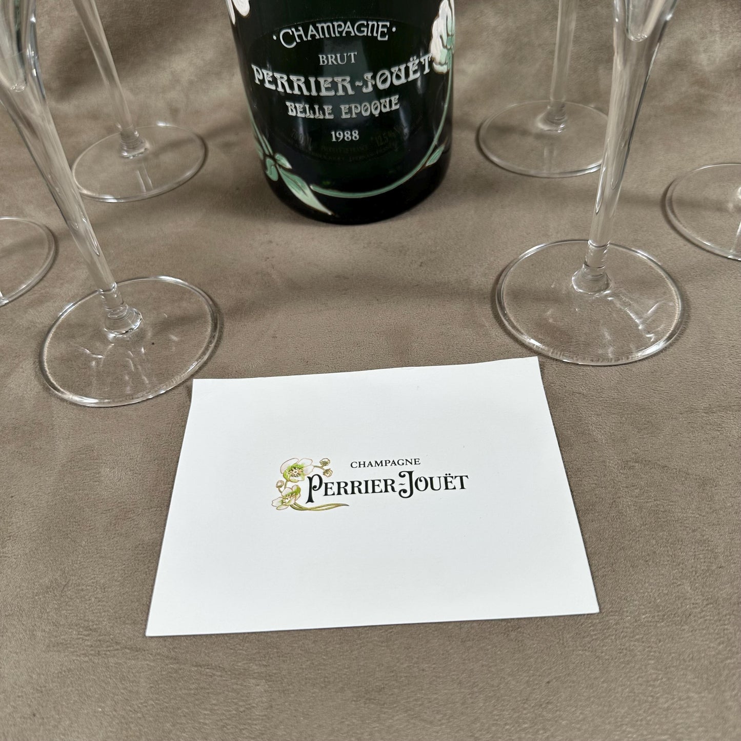 RARE Lot de 6 flutes Perrier-Jouet en verre Belle Epoque peintes à la main au décor d'anémone par Emile Gallé Perrier-Jouët Années 1970