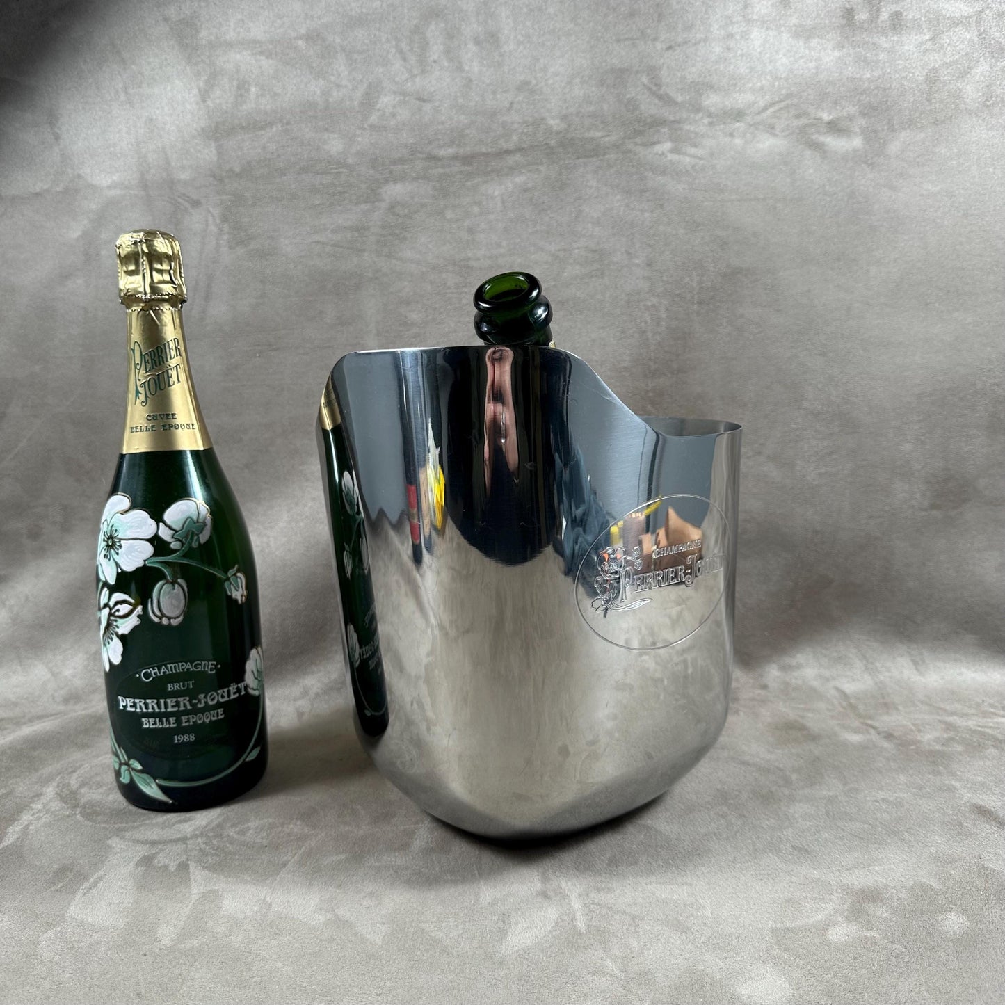 RARE Perrier-Jouët Seau a Champagne en métal argenté Perrier-Jouët Années 1970