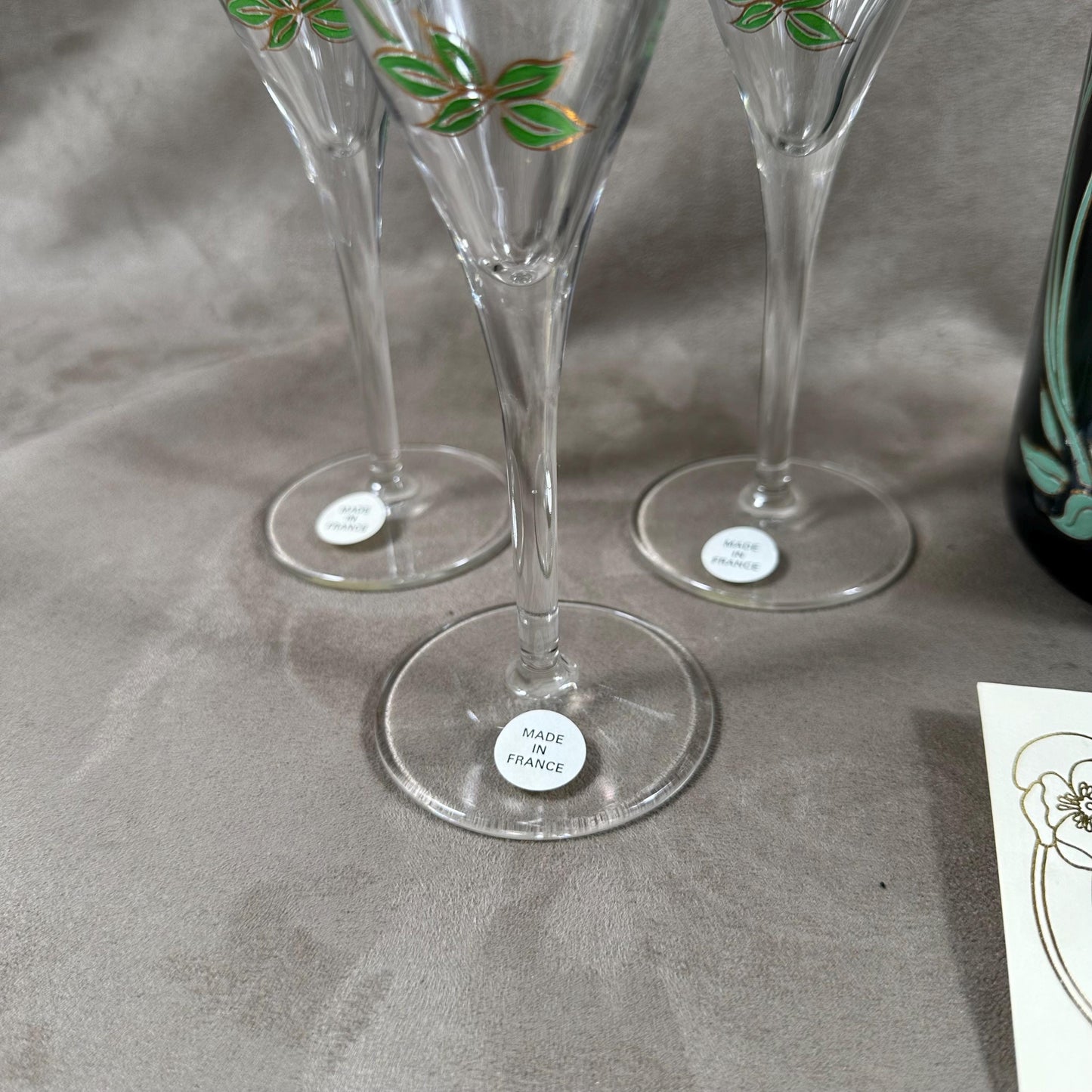 RARE Lot de 6 flutes Perrier-Jouet en verre Belle Epoque peintes à la main au décor d'anémone par Emile Gallé Perrier-Jouët Années 1990