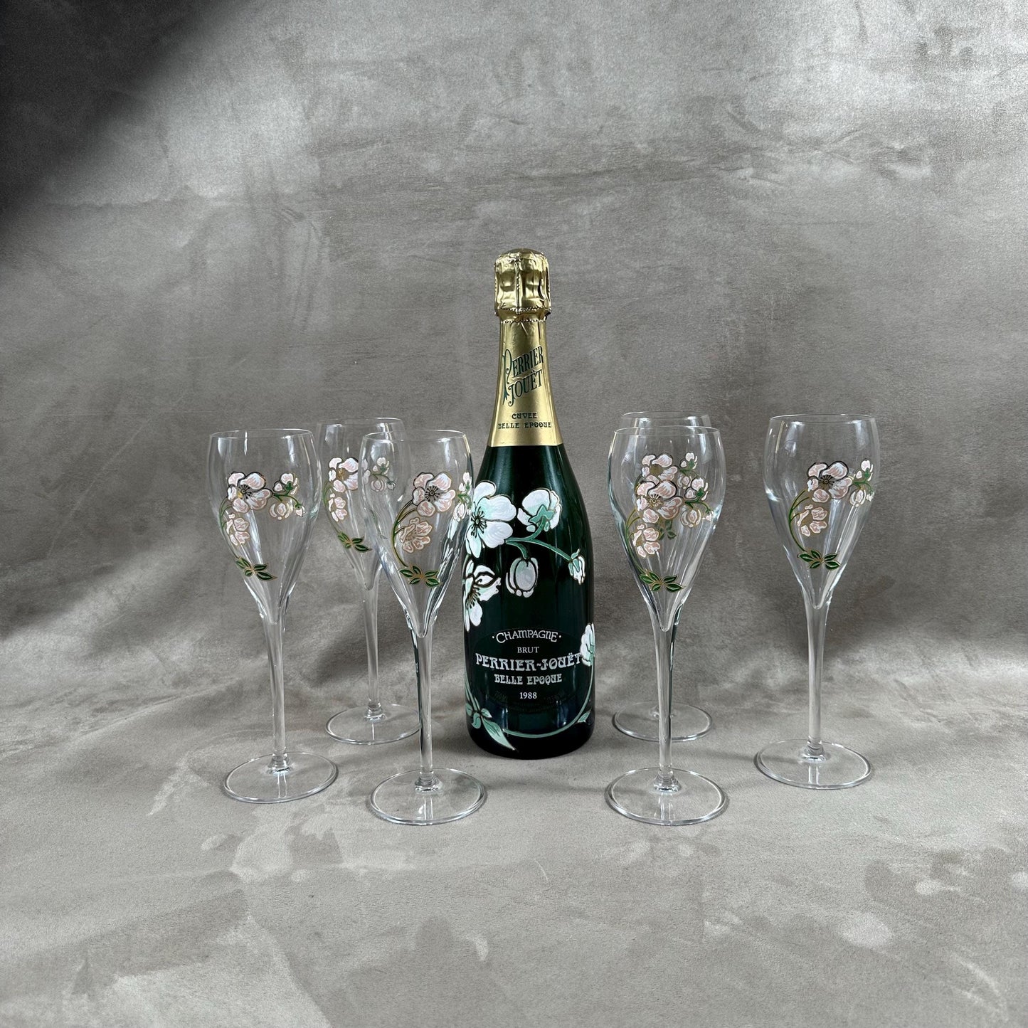 RARE Lot de 6 flutes Perrier-Jouet en verre Belle Epoque peintes à la main au décor d'anémone par Emile Gallé Perrier-Jouët Années 1970