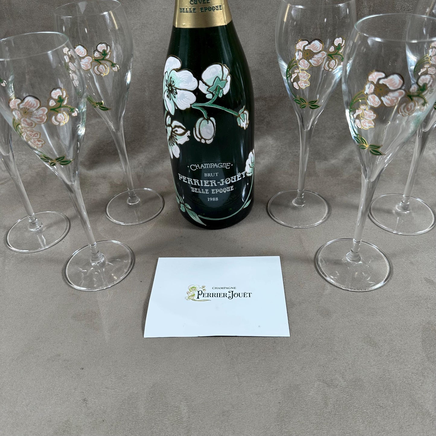 RARE Lot de 6 flutes Perrier-Jouet en verre Belle Epoque peintes à la main au décor d'anémone par Emile Gallé Perrier-Jouët Années 1970