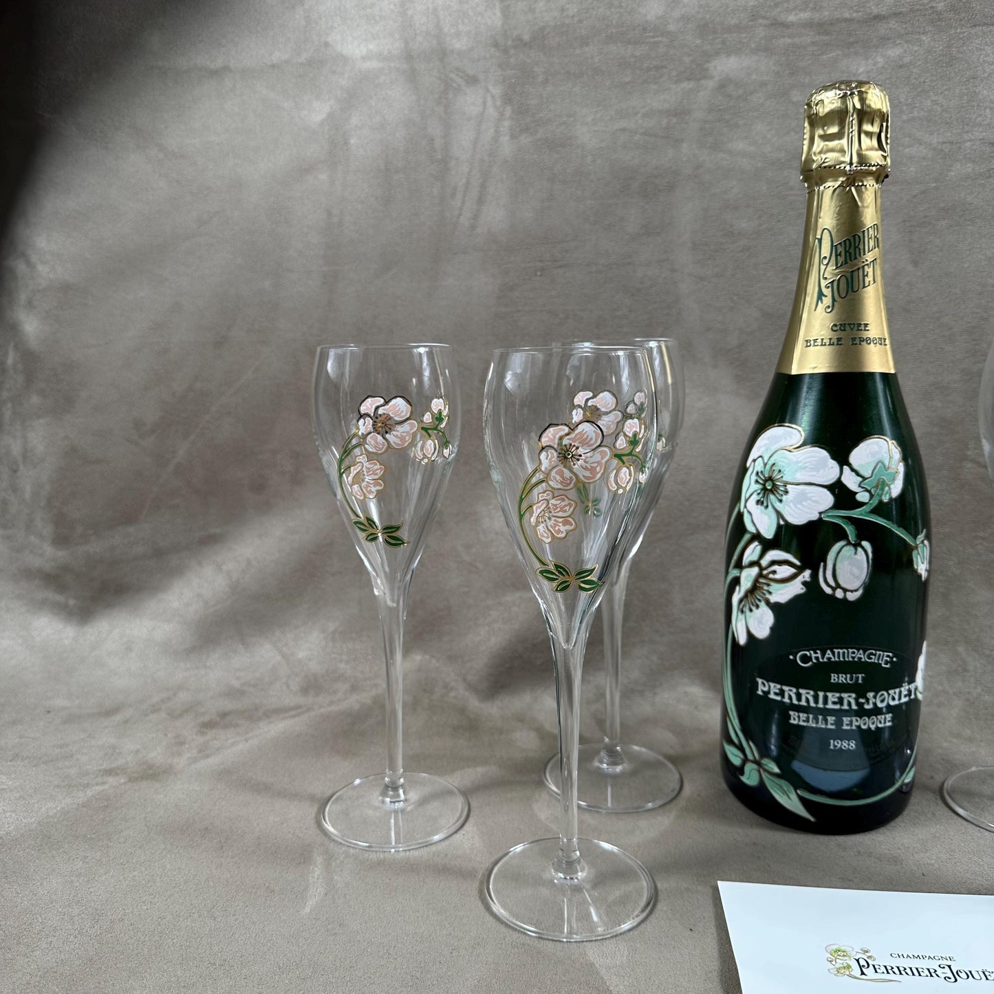 SELTENES Lot von 6 Perrier-Jouet Belle Epoque Glasflöten handbemalt mit Anemonen-Dekor von Emile Gallé Perrier-Jouët 1970er Jahre