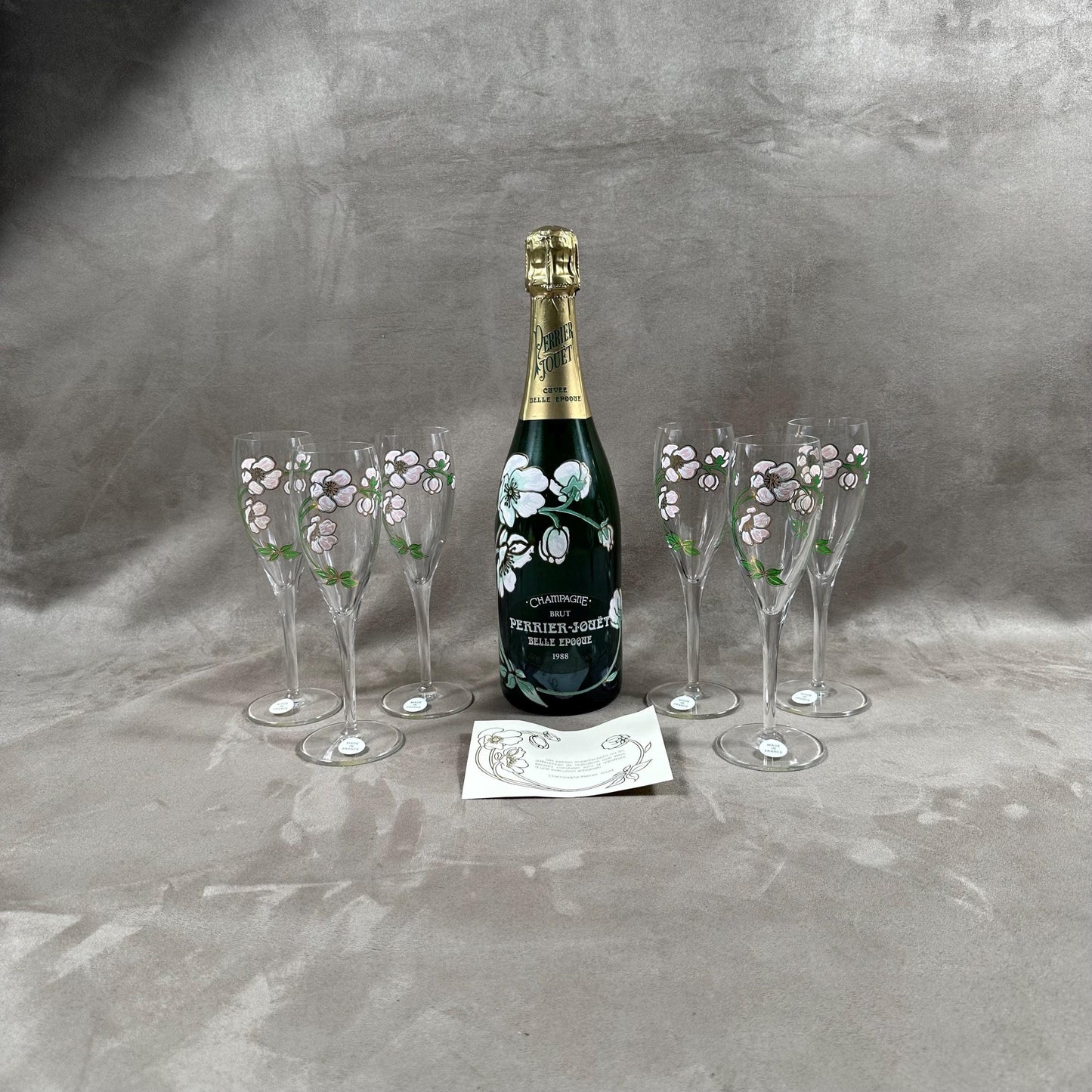 RARE Lot de 6 flutes Perrier-Jouet en verre Belle Epoque peintes à la main au décor d'anémone par Emile Gallé Perrier-Jouët Années 1990
