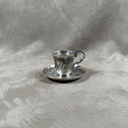 Magnifique tasse en métal argenté avec soucoupe Gallia Christofle à décor ouvragé Made in France 1900's