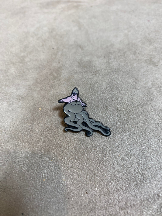 Walt Disney Metal Pin, The Little Mermaid Ursula, Bertoni Milano, Made in Italy, Vintage 1980