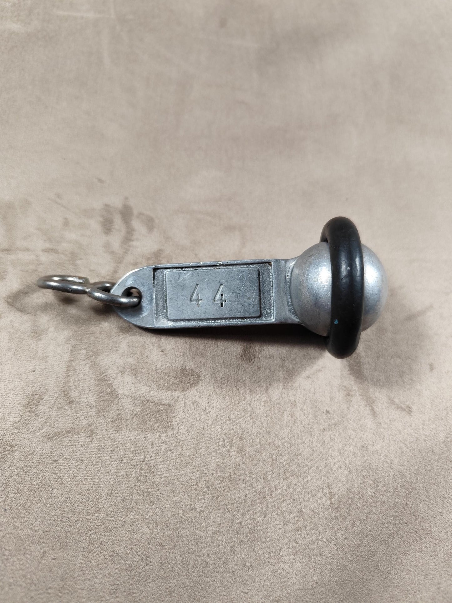 RARE Porte clés en Métal, Hôtel Bristol Reims Champagne, Chambre #44, Made in France, Vintage 1970