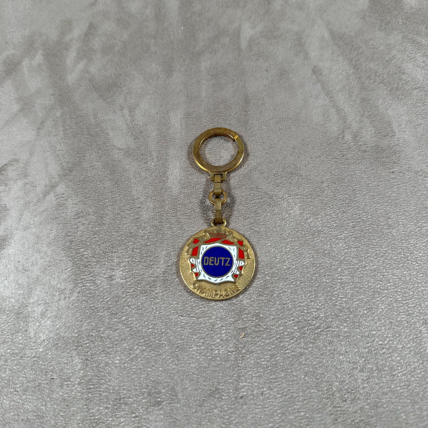 Porte clés Deutz en métal vintage Made in France Années 1980
