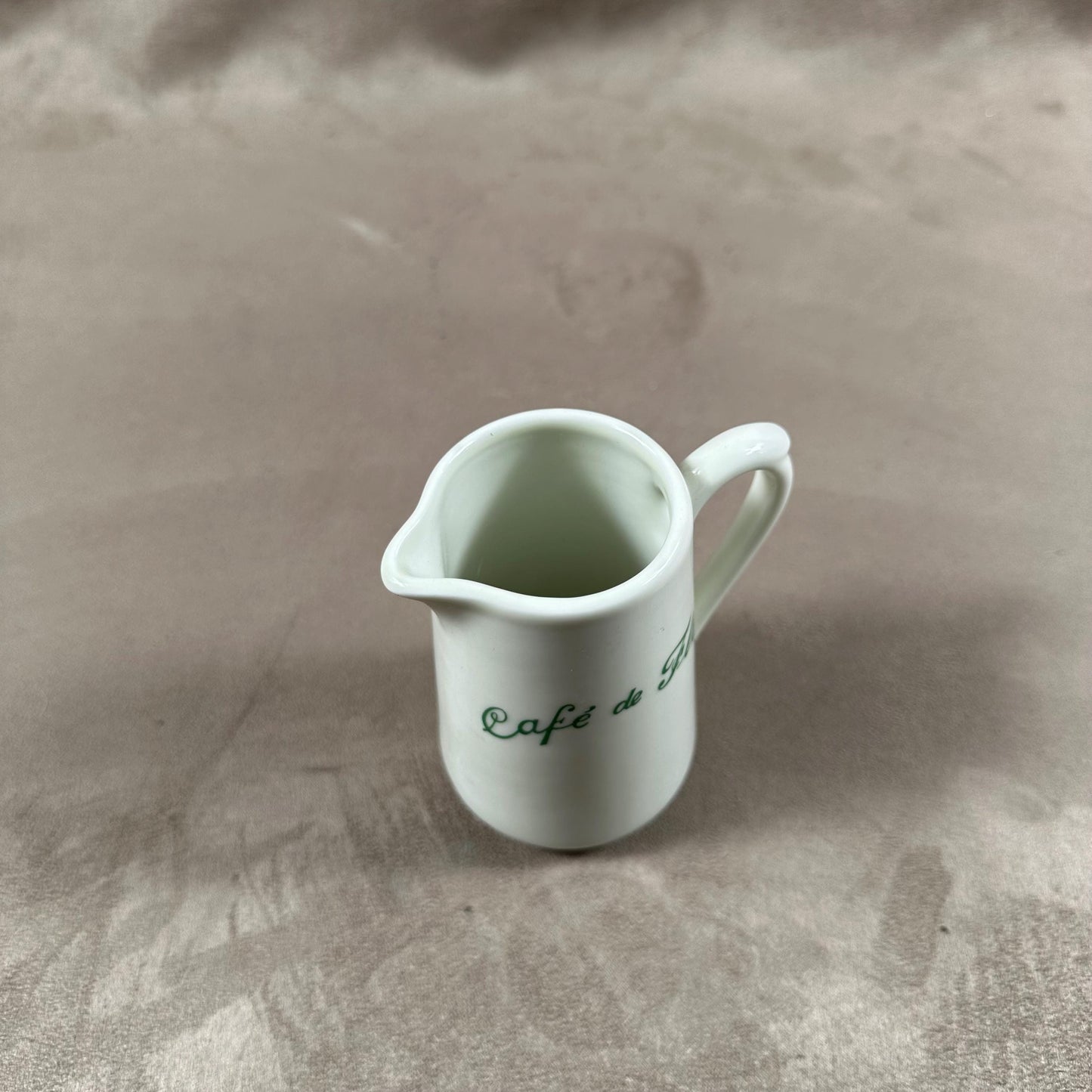 RARE Pichet pot à lait en faience blanche vintage du célèbre restaurant parisien Le Café de Flore  Années 1970