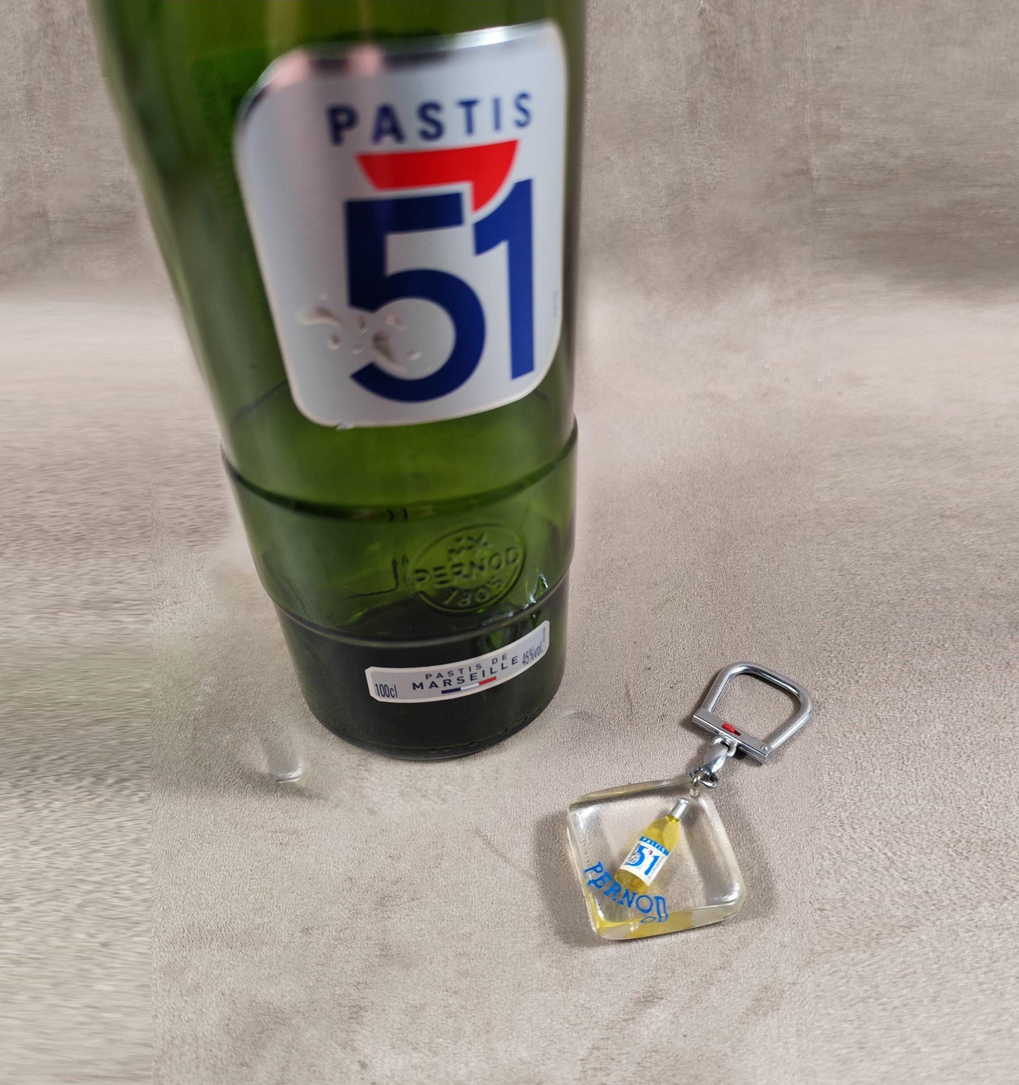 Porte clés Bourbon à bulle Pernod Pastis 51 Made in France Vintage 1970